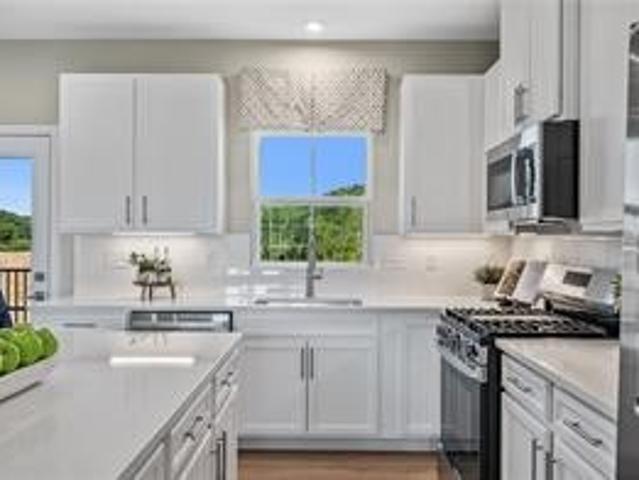 Townhouse for sale in Moon, Pennsylvania