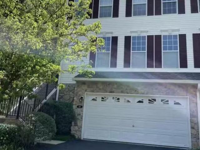 Condo for rent in Chester, Pennsylvania