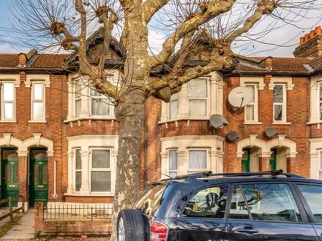 Apartment for rent in Upton Park, Greater London