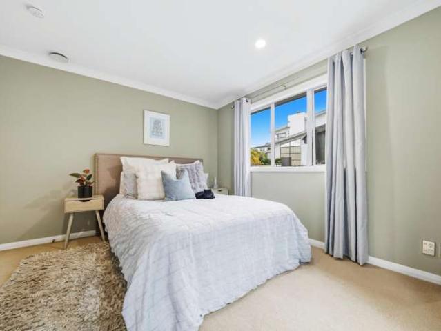 House for sale in Schnapper Rock, Upper Harbour