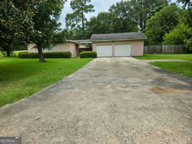House for sale in Cochran, Georgia