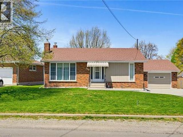 House for sale in Waterford, Ontario