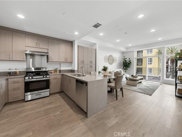 Condo for sale in Alhambra, California