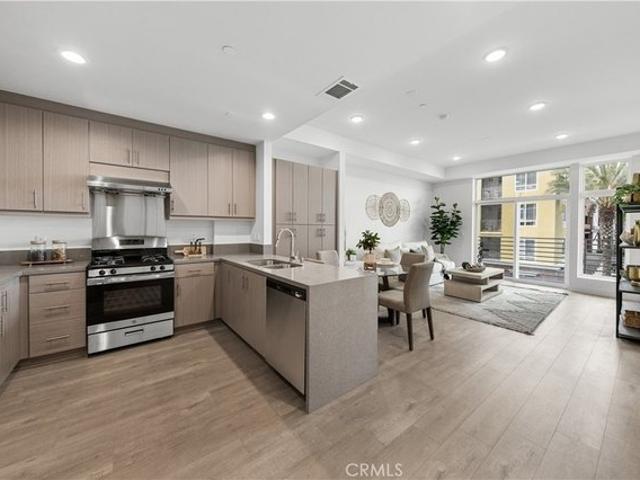 Condo for sale in Alhambra, Los Angeles County