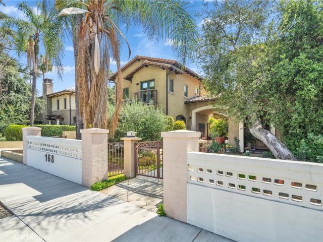 Condo for sale in Pasadena, California