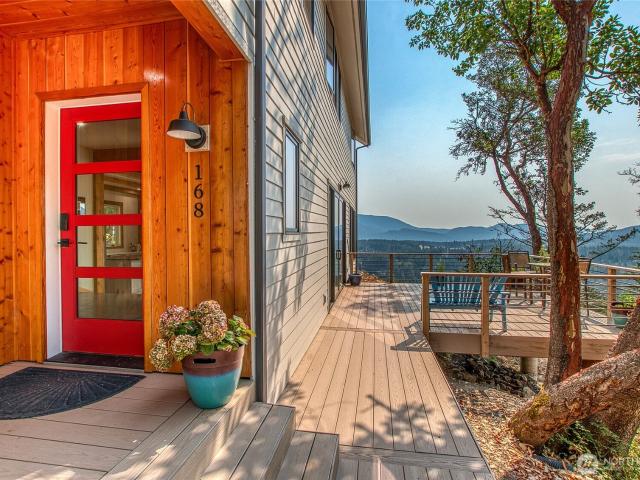 House for sale in Eastsound, Washington