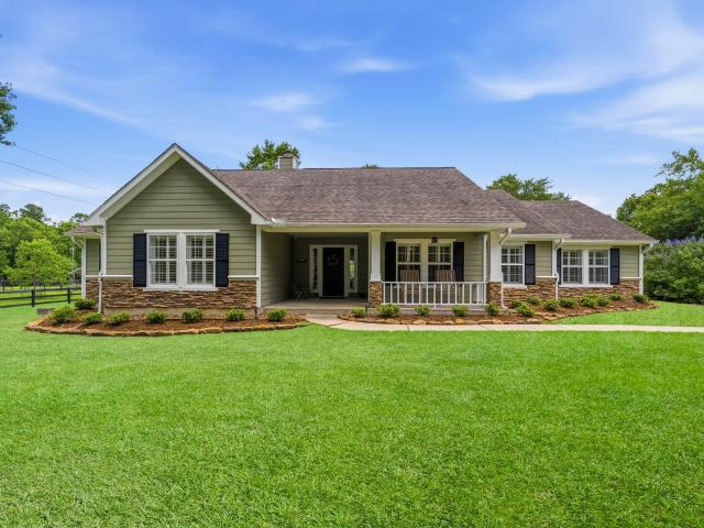 House for sale in Magnolia, Texas