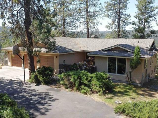 House for sale in Nine Mile Falls, Washington