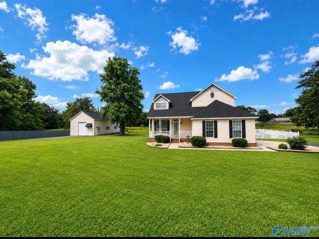 House for sale in Hillsboro, Alabama