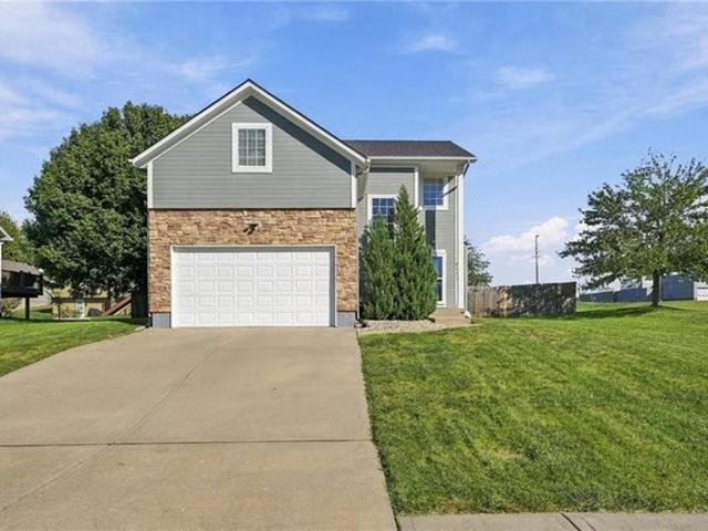 House for sale in Belton, Cass County