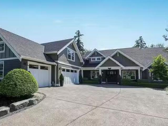 House for sale in Nanoose Bay