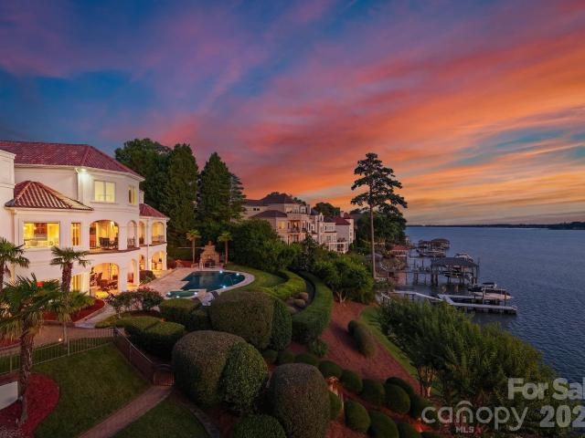 House for sale in Mecklenburg, North Carolina