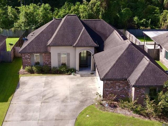 House for sale in Greenwell Springs, Louisiana