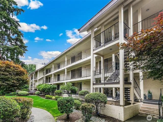Condo for sale in Kenmore, Washington