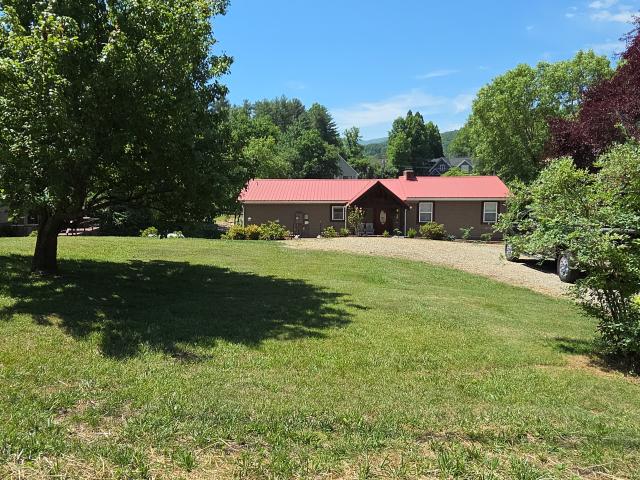 House for sale in Hiawassee, Georgia