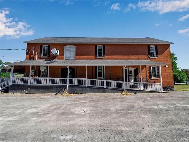 House for sale in Niagara, New York
