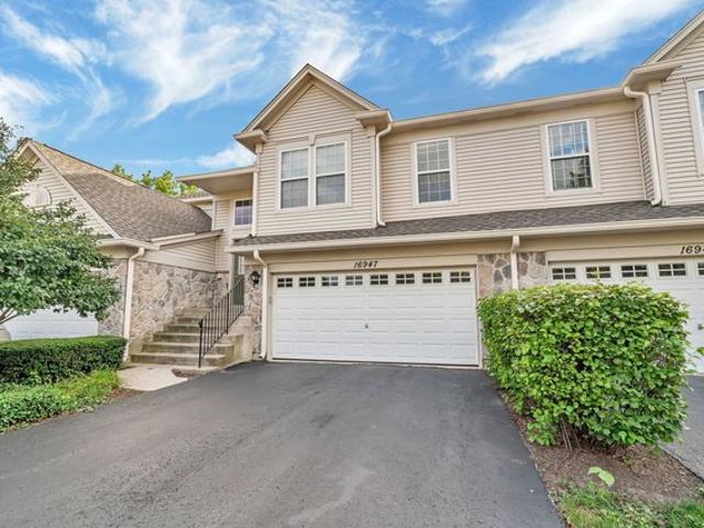 Condo for sale in Lockport, Illinois