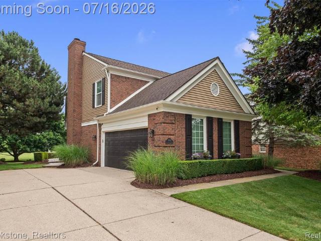 House for sale in Rochester Hills, Michigan