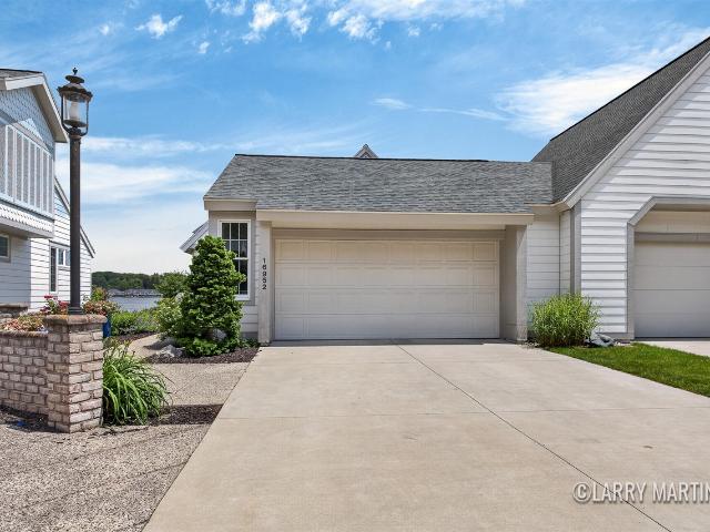 Condo for sale in Ferrysburg, Michigan
