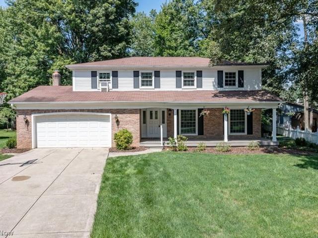House for sale in Hunting Meadows, Strongsville
