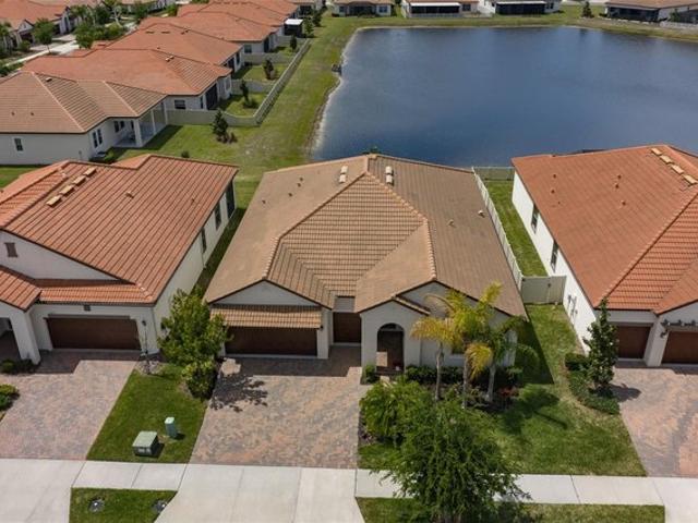 House for sale in Wimauma, Florida