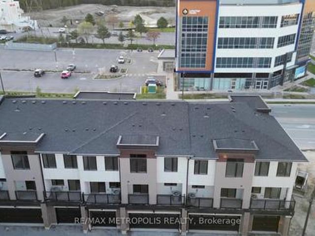 Townhouse for rent in Durham, Ontario