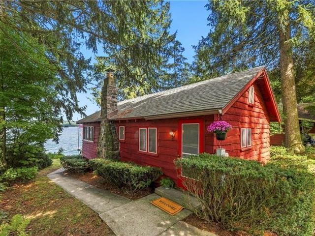 House for sale in Skaneateles, New York