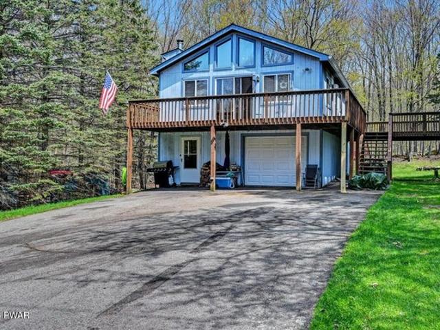 House for sale in Lake Ariel, Pennsylvania