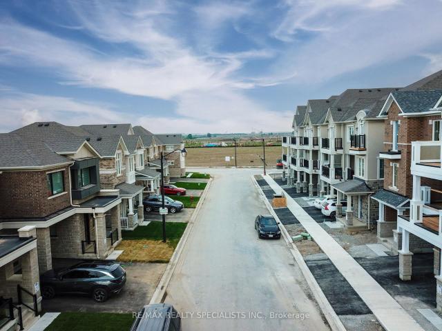 Townhouse for sale in Woburn, Ontario