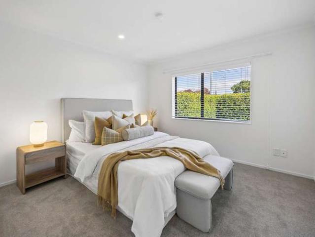 House for sale in Royal Oak