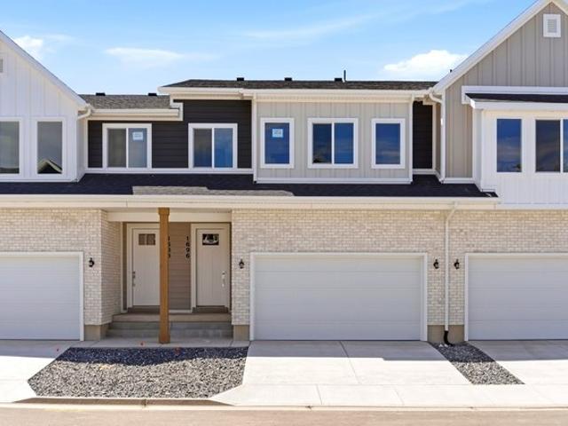 Townhouse for sale in Syracuse, Utah