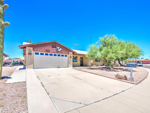 House for sale in Apache Junction, Arizona
