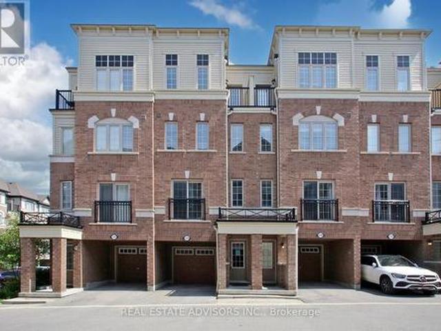 Townhouse for sale in Durham, Ontario