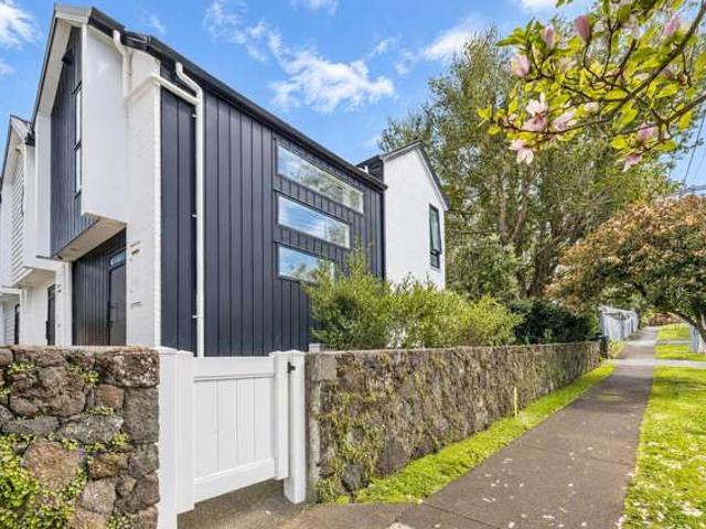 Townhouse for sale in Mount Albert, Albert-Eden