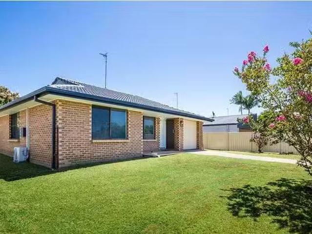 House for rent in Ashmore City