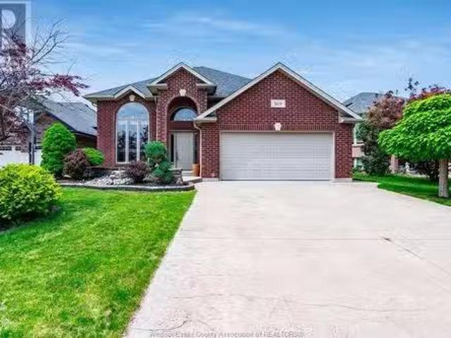 House for sale in Lakeshore, Ontario