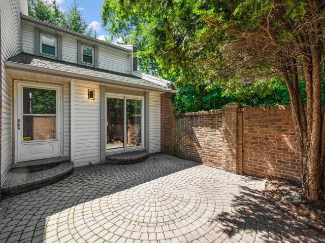Condo for sale in Bloomfield Hills, Michigan