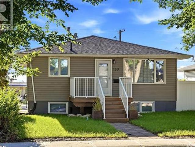 House for sale in Glen Elm Park South, Regina