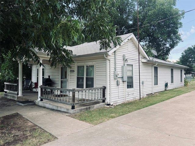 House for sale in Bluff Dale, Texas