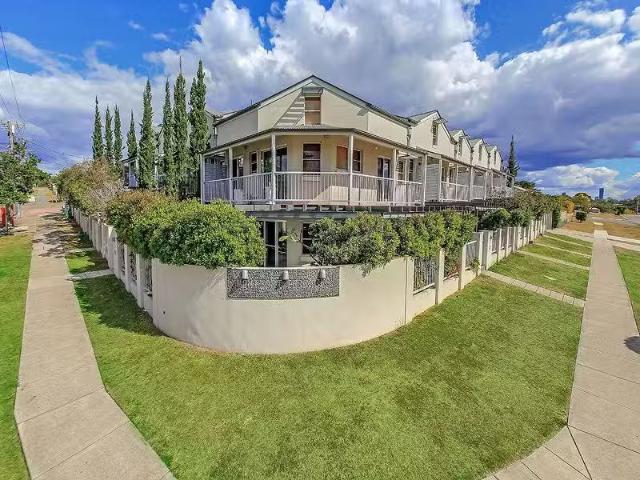House for rent in Cannon Hill, Greater Brisbane