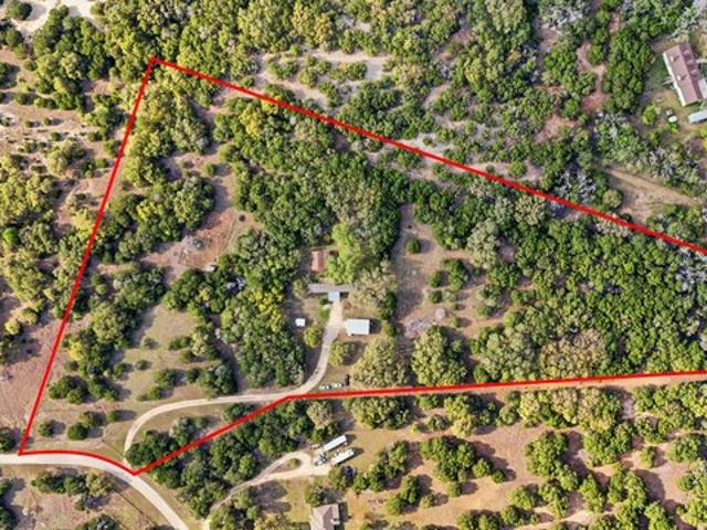 Farm for sale in Pipe Creek, Texas