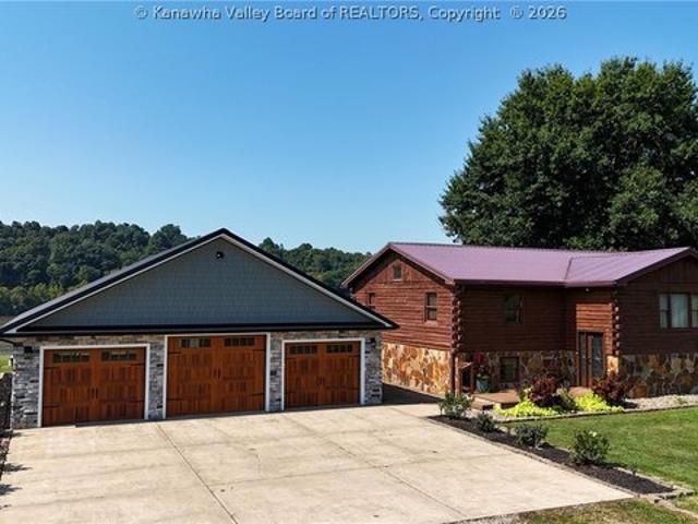 House for sale in Ravenswood, West Virginia