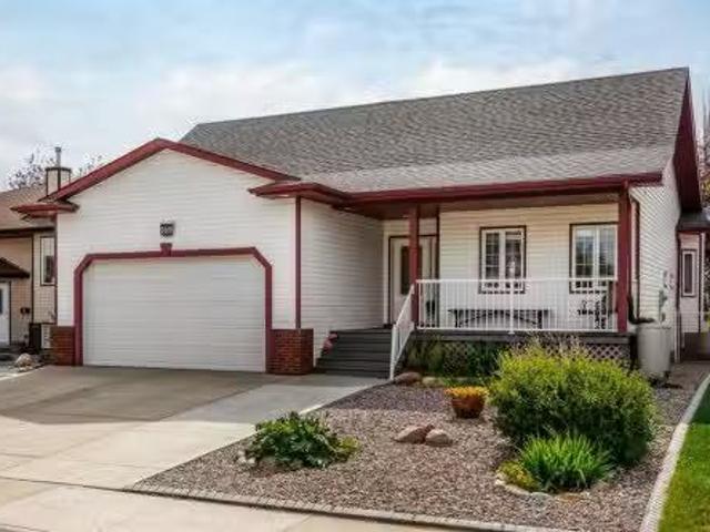 House for sale in Aspen Creek, Strathmore