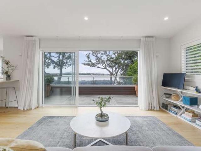 Townhouse for sale in Wairau Valley