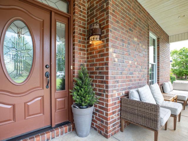 House for sale in Chestnutridge, Missouri
