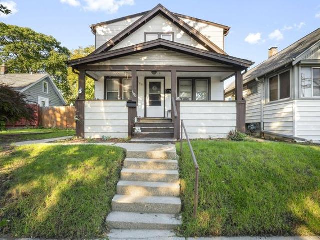 House for sale in Johnson Woods, Milwaukee