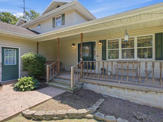 House for sale in Cowden, Illinois