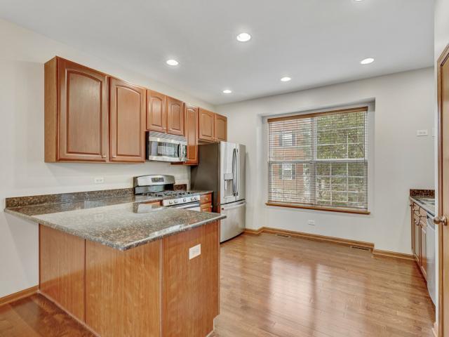 Townhouse for sale in Gilberts, Illinois