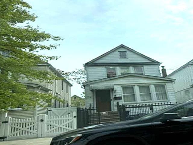 House for sale in Queens, Arverne