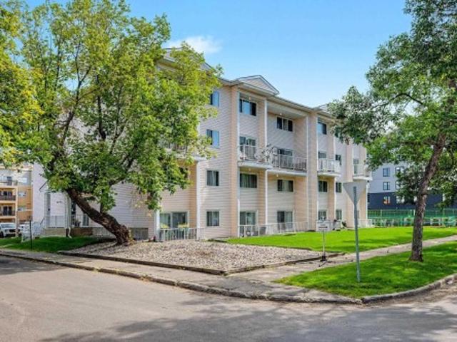 Condo for sale in Wedgewood, Alberta